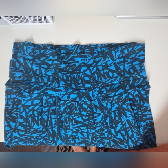 "I WANT MY ZUMBA" CROPPED HAREM "SPICY" DANCE PANTS SMALL BLUE BLACK GRAFFITI - Picture 10 of 10